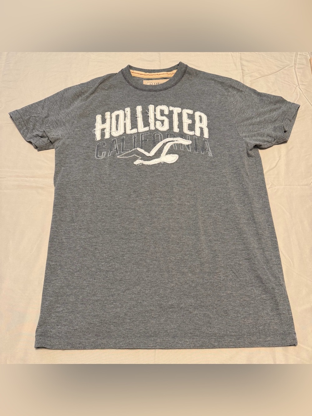 Hollister Heather Gray Logo Tee with White Script vintage